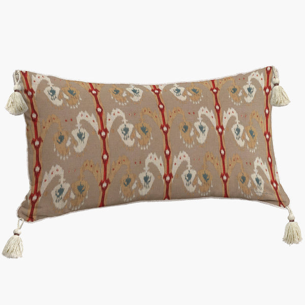 Capa de Almofada Baguete Ikat Solari Com Pingentes