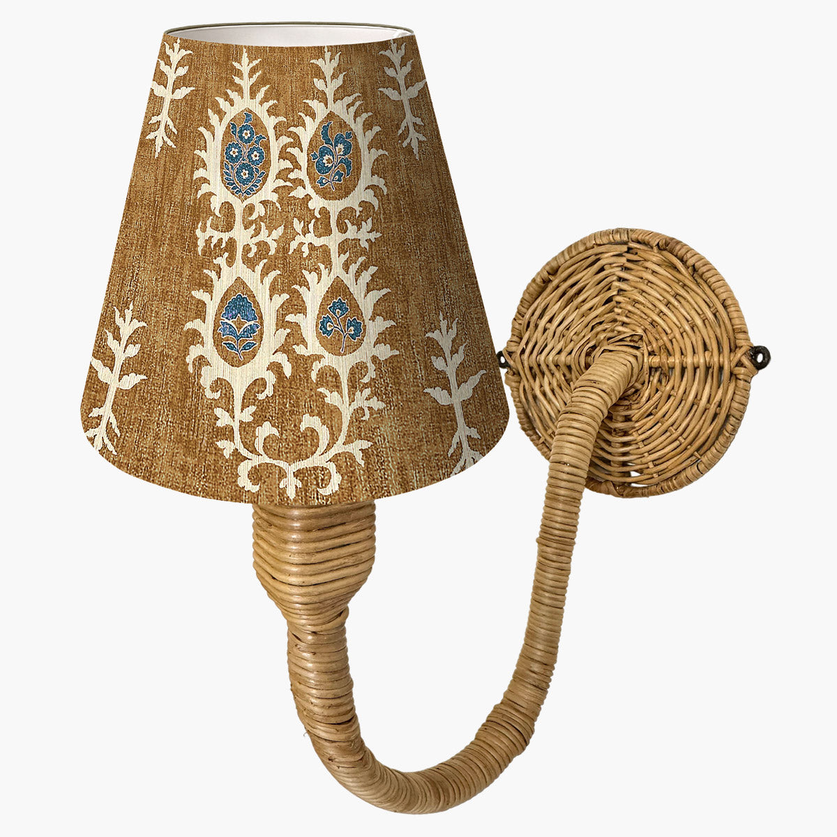 Arandela em Junco Natural U - R$ 380,00 - Mini Cúpula Ikat Marrocos - R$ 260,00