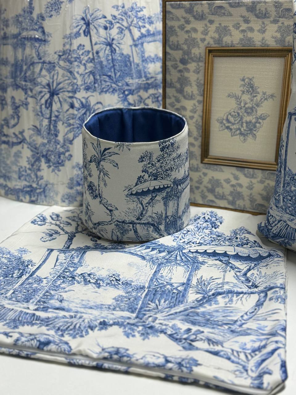 Capa de Almofada Baguete Toile Tropical - Rebeca Duarte Home